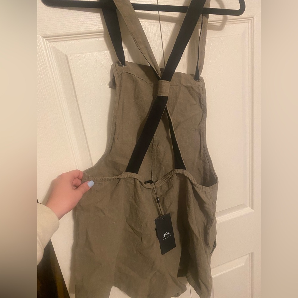Never worn green, short, romper